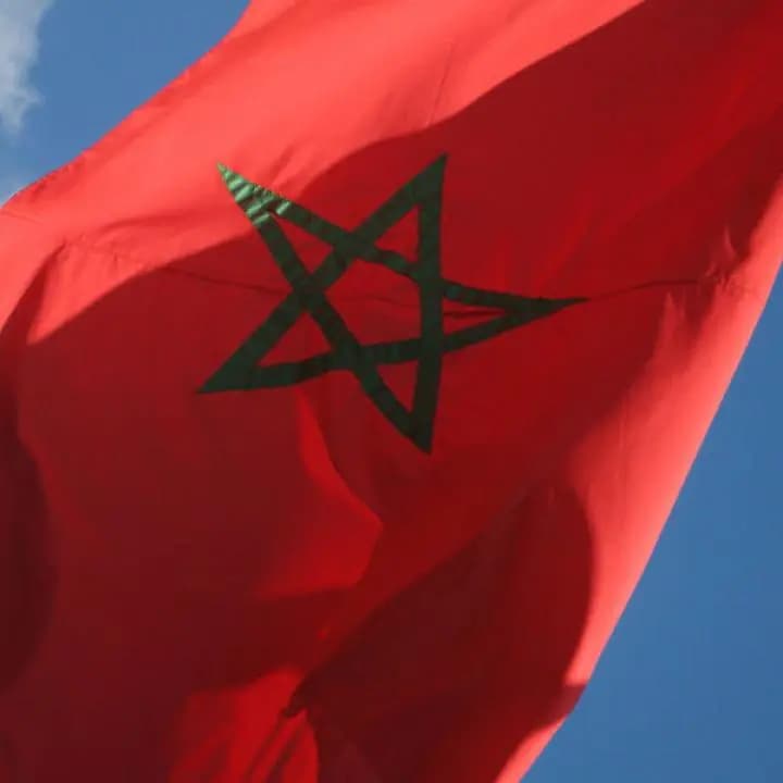 ‏السّلطات المغربيّة: إخلاء عدد من المنازل والفنادق وإبعاد سفن عن الأرصفة بسبب حريق مستودع تخزين الغاز بمدينة المحمّدية