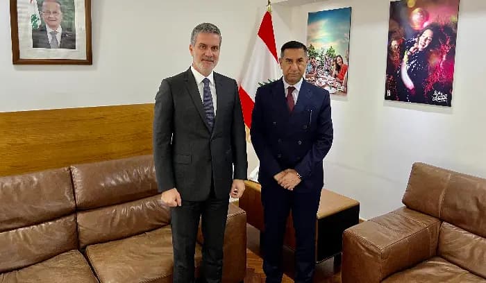 التعاون السياحي بين لبنان وسفير العراق