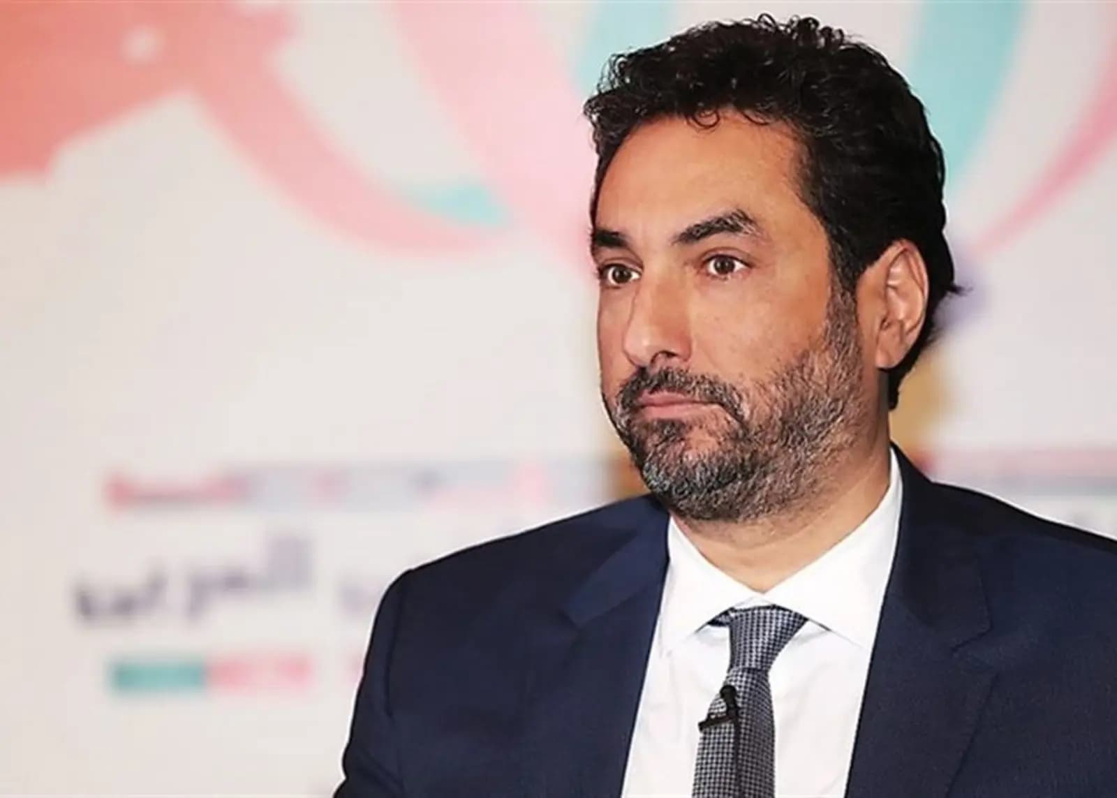 الصادق: "ليش بالدولة كلّو بيمشي بالعكس"؟