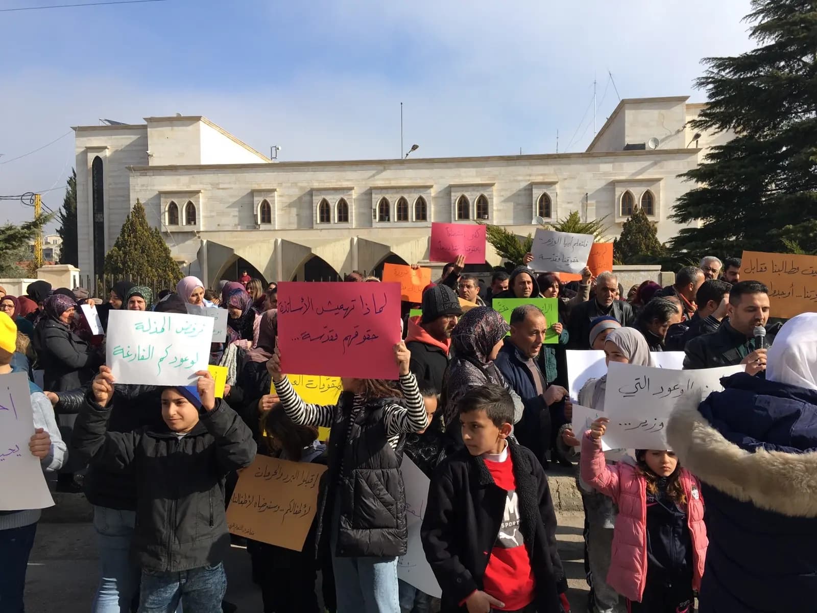 ممثلو أساتذة الهرمل يكشفون عن مطلب جديد!