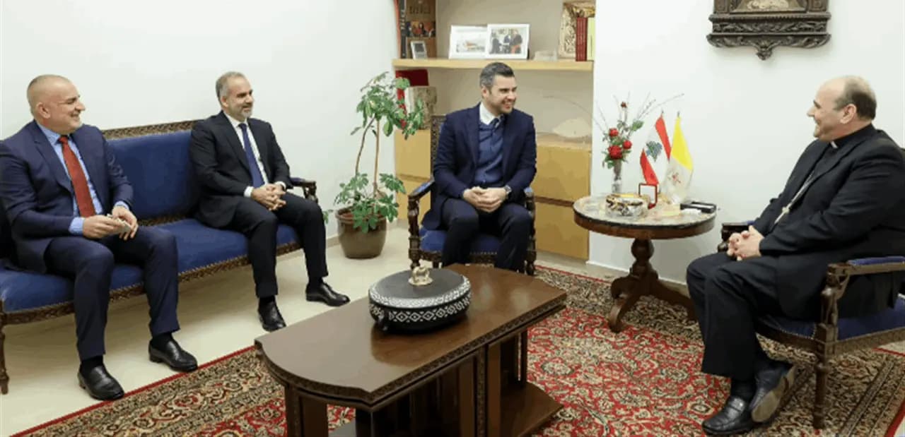 فرنجيه زار السفير البابوي مهنئاً!