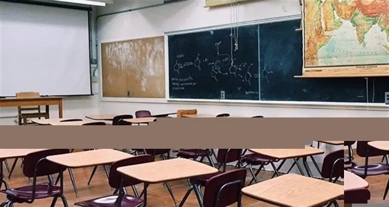 متعاقدو الرسمي: قيل لنا: "مفكرين حالكم عايشين بلندن؟" ونحن مستمرّون بالإضراب..!