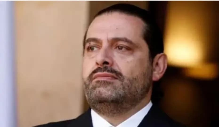 الحريري يقرأ الفاتحة أمام ضريح والده الشهيد رفيق الحريري في وسط بيروت