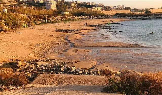 مياه البحر تتراجع..هل سيحصل "تسونامي"؟