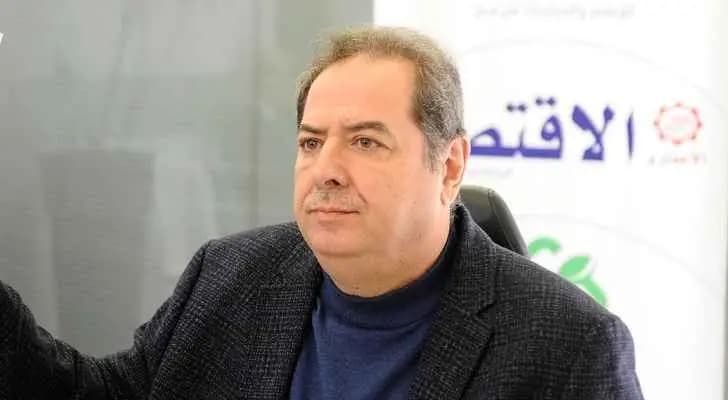 الإمارات تدرجُ "مقلد" في قائمةِ "الإرهاب"
