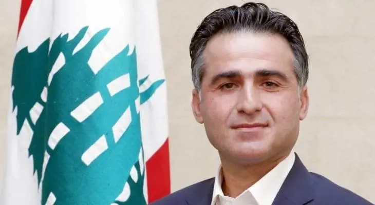 آليات وزارة الأشغال العامة والنقل تعمل منذ الفجر على فتح كل ​الطرقات