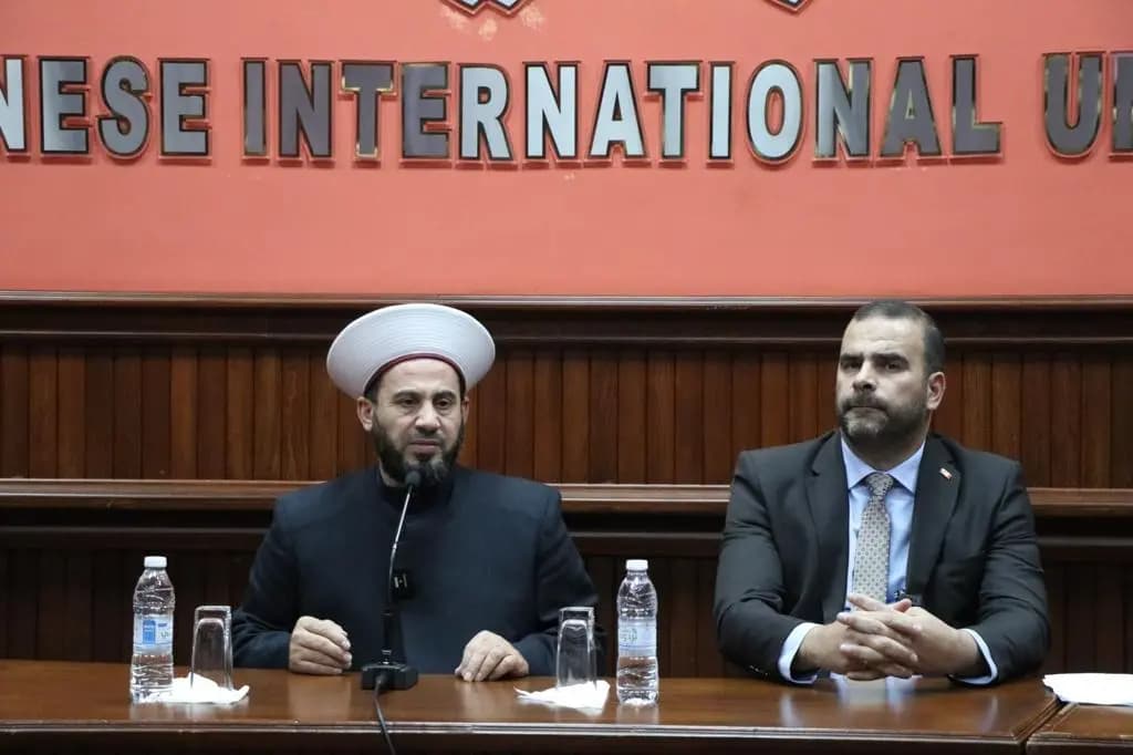المفتي الغزاوي: نعيشُ في دولةٍ فُرِّغت من مضامينها وإدارات تكادُ تكون هيكلًا