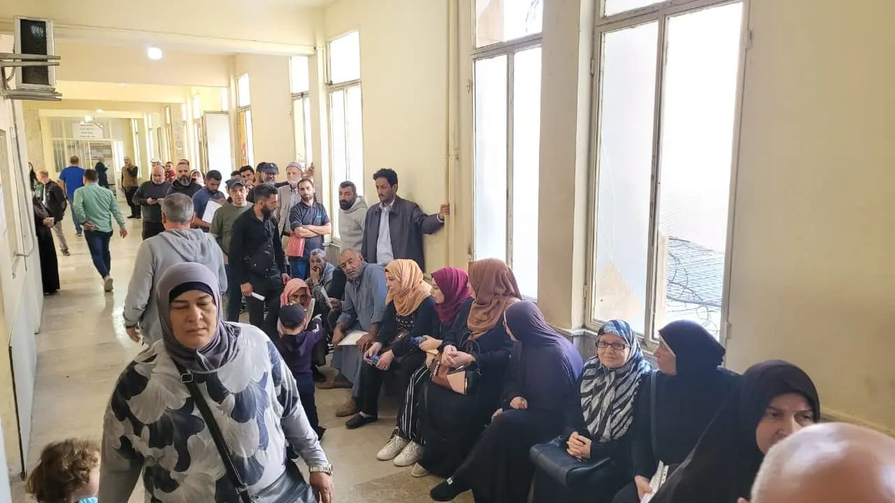 زحمةُ نازحينَ في دوائرِ عكار الرّسمية...ماذا يحصُل؟