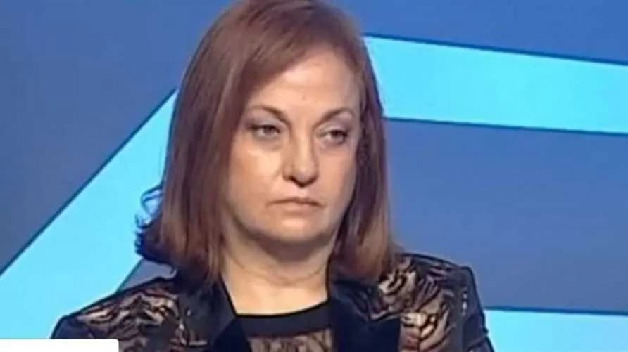معلومات mtv: القاضي غادة عون ستعترض على قرار طردها من السلك القضائي ممّا يوقف تنفيذه لحين صدور القرار النهائي عن مجلس القضاء الأعلى وفي هذا الوقت يحقّ لها الاستمرار في ممارسة أعمالها