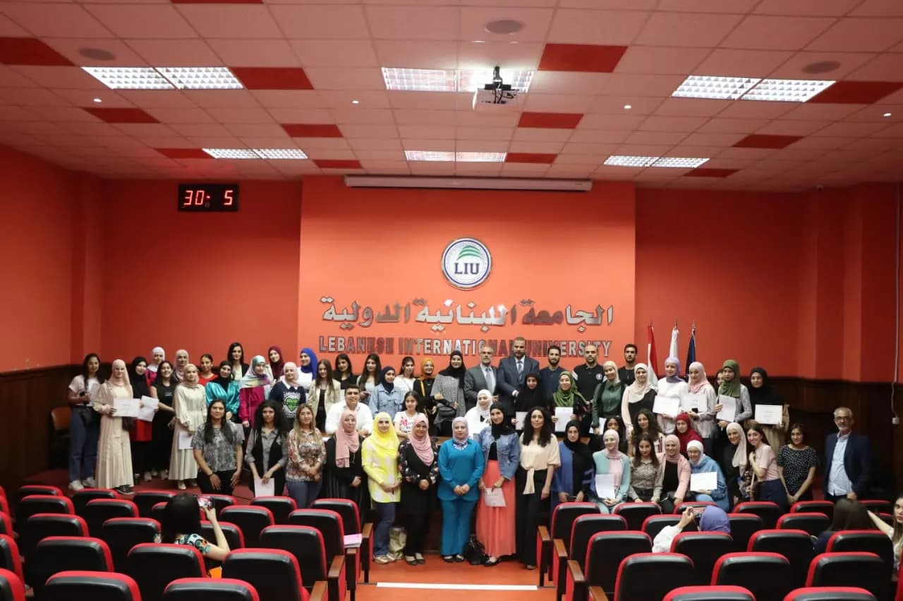 كلُّيَّة التَّربية في الجامعة اللُّبنانيّة الدَّوليَّة تتألَّق: تكريم 29 متفوِّقًا و90 مشاركًا في الـ"Brunch"!