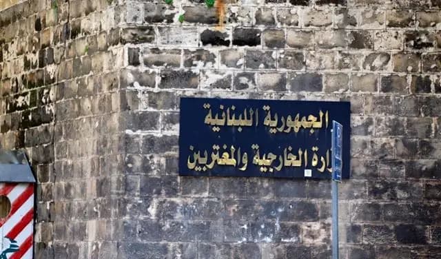 "الخارجية" تدينُ الاعتداءَ "الإسرائيلي": توقيتٌ مُريب