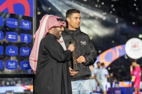 رسميا.. رونالدو سفيراً لموسم الرياض
