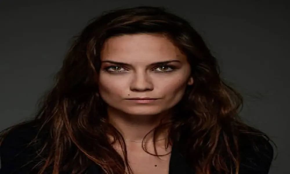 انتـ.حار ممثلة تركية شهيرة !