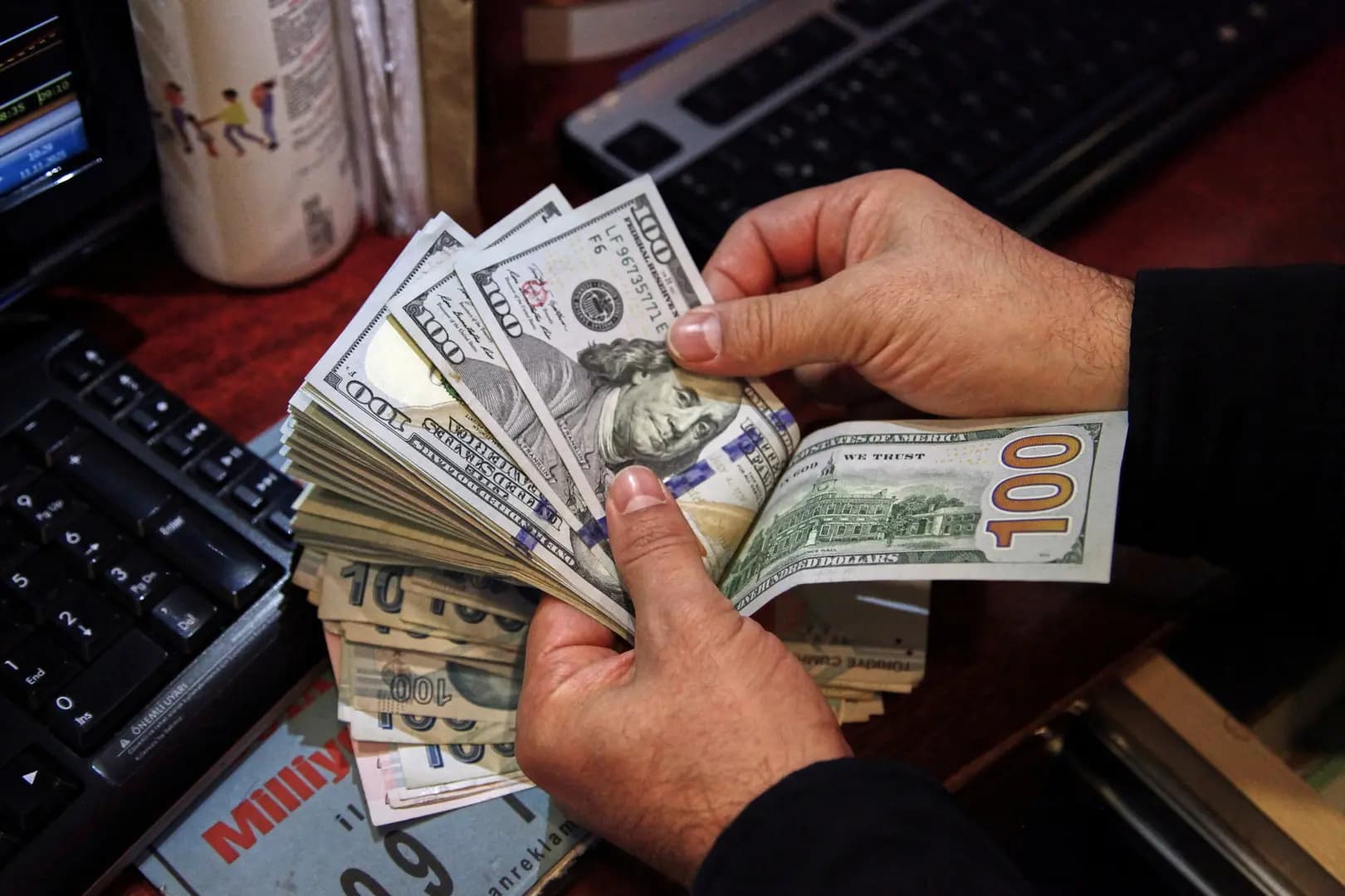 إليكم سعر صرف الدولار صباح اليوم