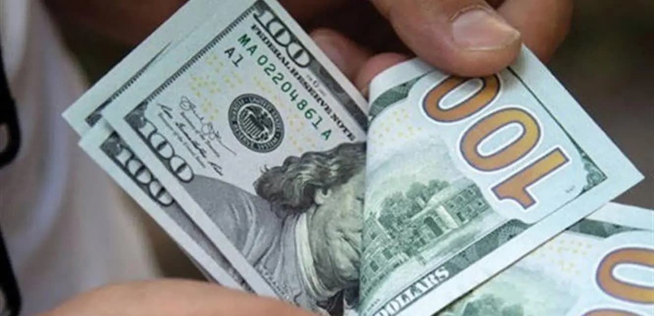 كيف أقفل سعر الدولار اليوم؟