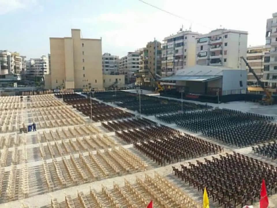 شاشاتٌ كبيرةٌ وتجمعاتٌ شعبية حاشدة.. هكذا تستعدُّ دولٌ عدّة لخطابِ السّيد!