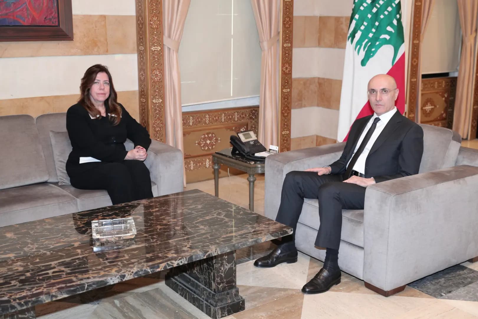 الحجار يبحث ملفات مشتركة مع بيرقداريان ولحود