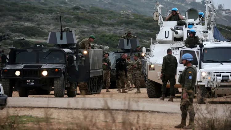 الجيش يعزي "اليونيفيل": سنواصل التحقيق لتوقيف الفاعلين