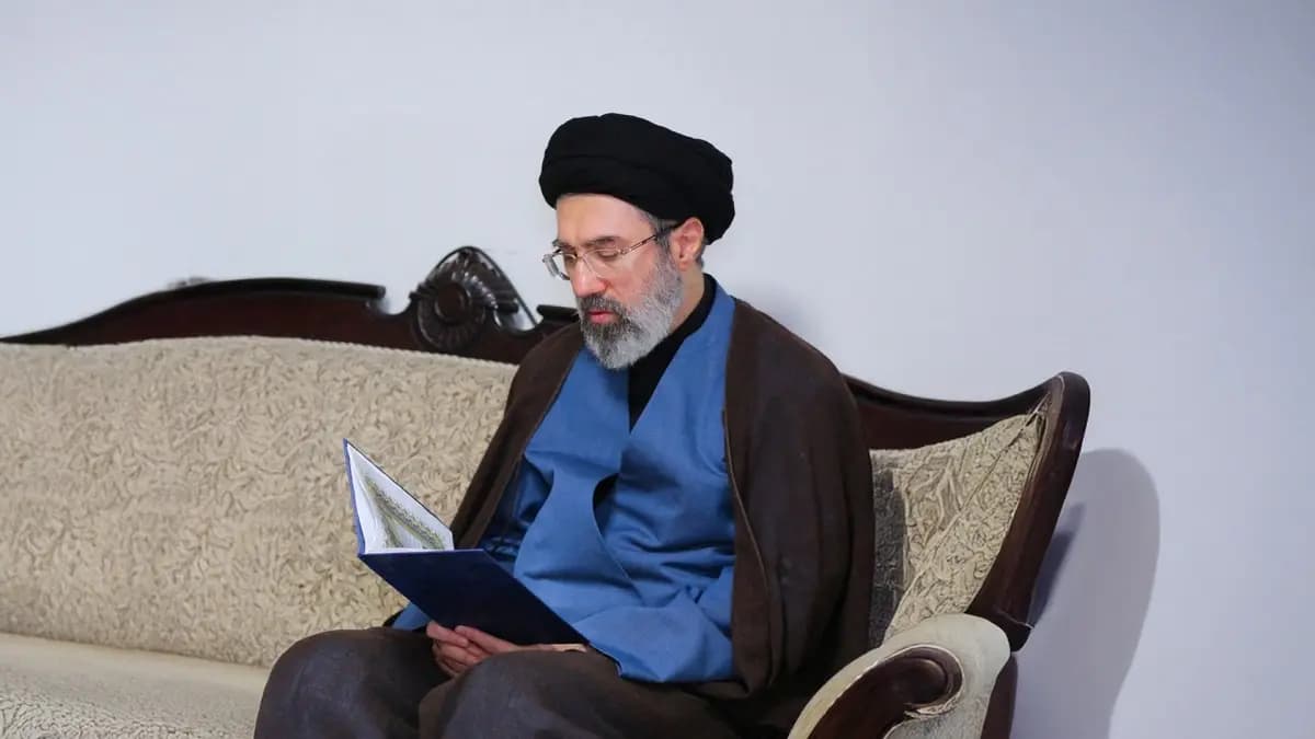 "خامـ.نئي" يتعافى من إصابات خطيرة