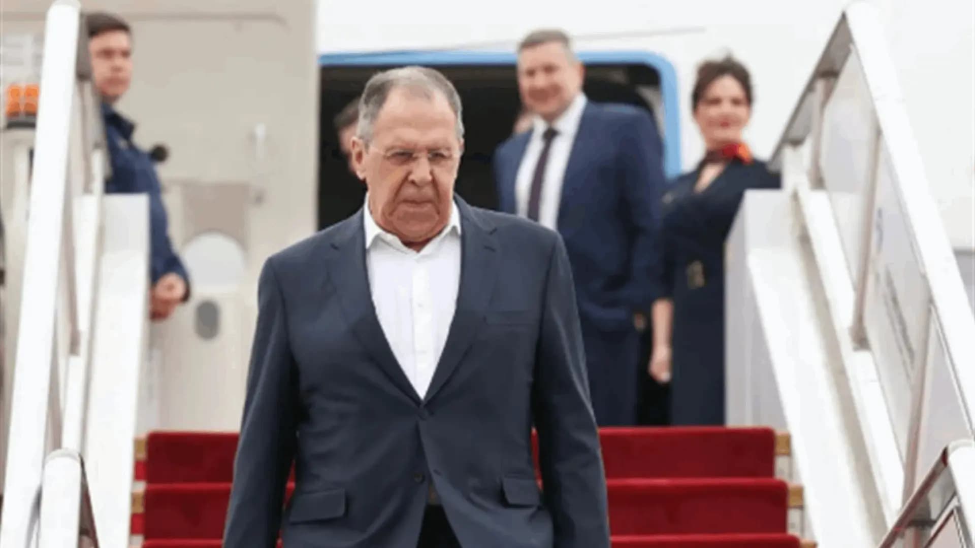 لافروف يصل إلى الصين