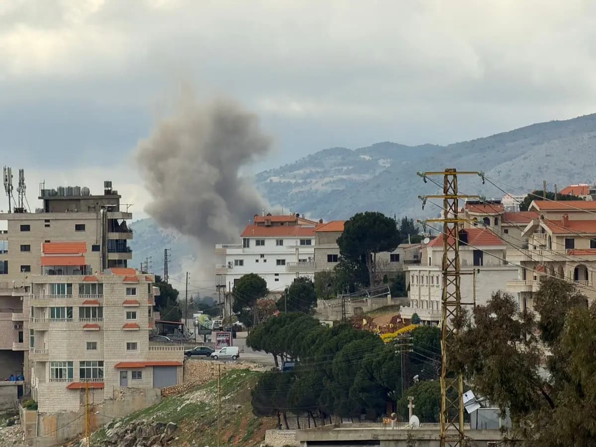 من الجنوب إلى البقاع الغربي.. غـ.ـارات عنيفة وقصف مدفعي