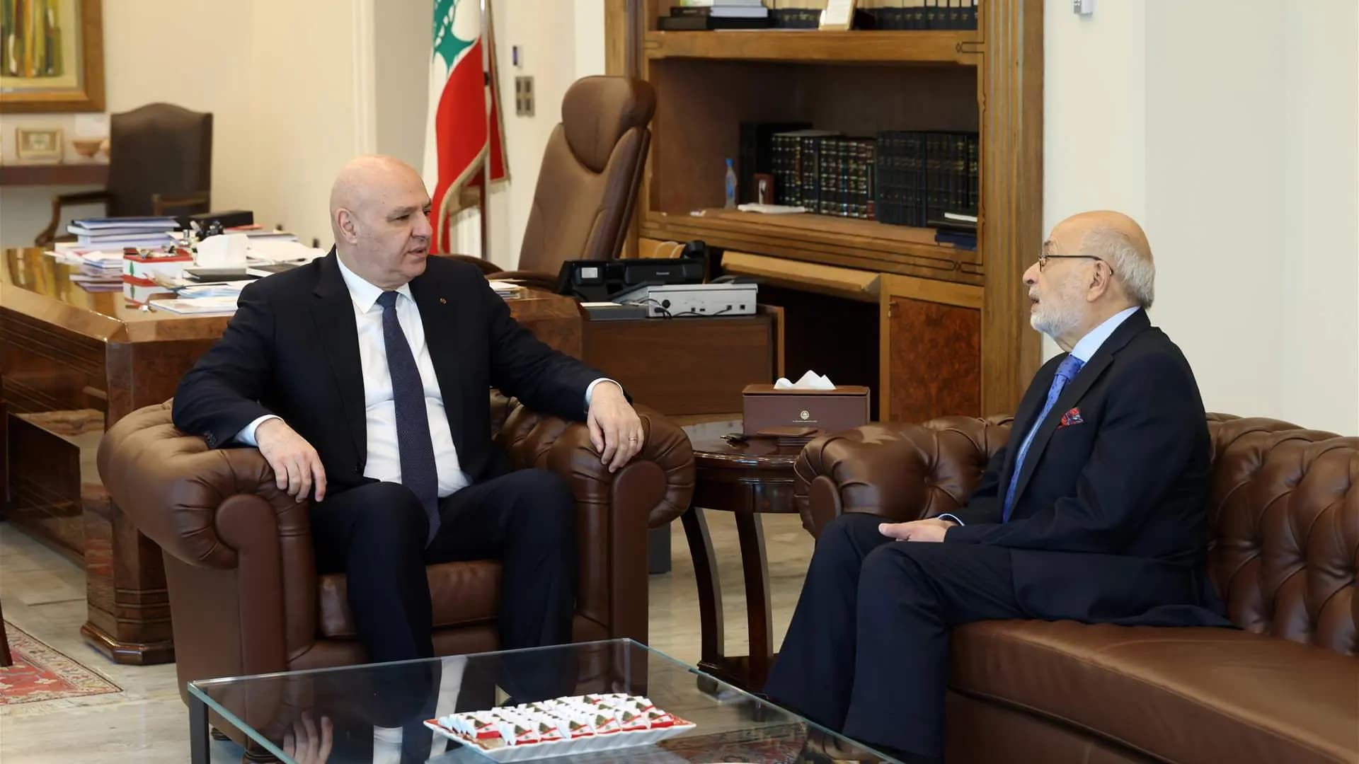 شهيب يدعم موقف عون المتعلق بالتفاوض المباشر