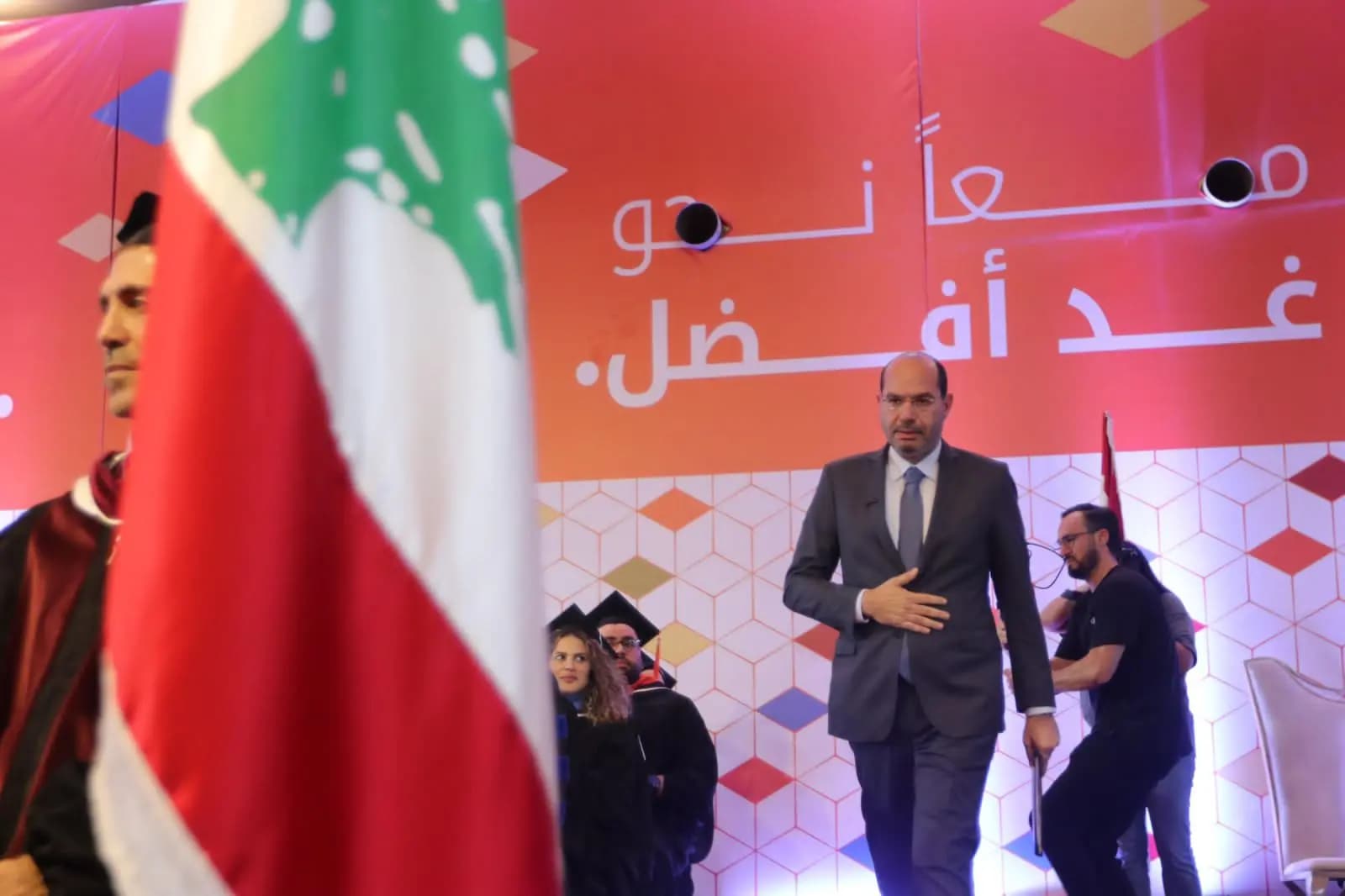 مراد: لا شرعية لأي تفاوض خارج الإجماع الوطني والموقف العربي