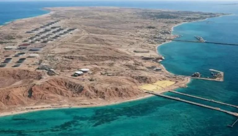 "بدأ التصعيد".. غـ.ـارات على جزيرة خارك