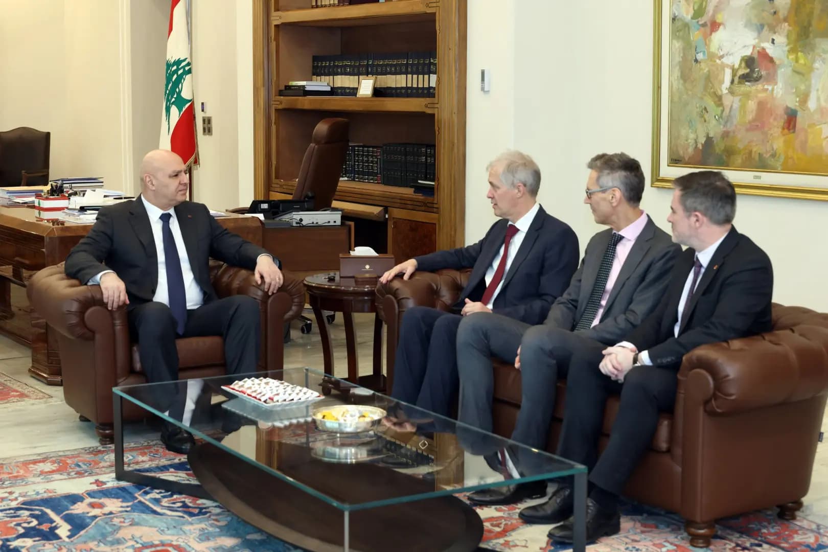 عون يستقبل سفراء أوروبيين.. ودعم للتحرك التفاوضي