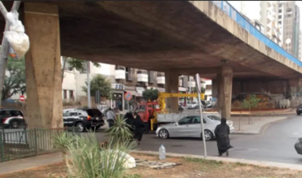 جثة هامدة تحت جسر الكولا.. وقوى الأمن تعمم أوصافها