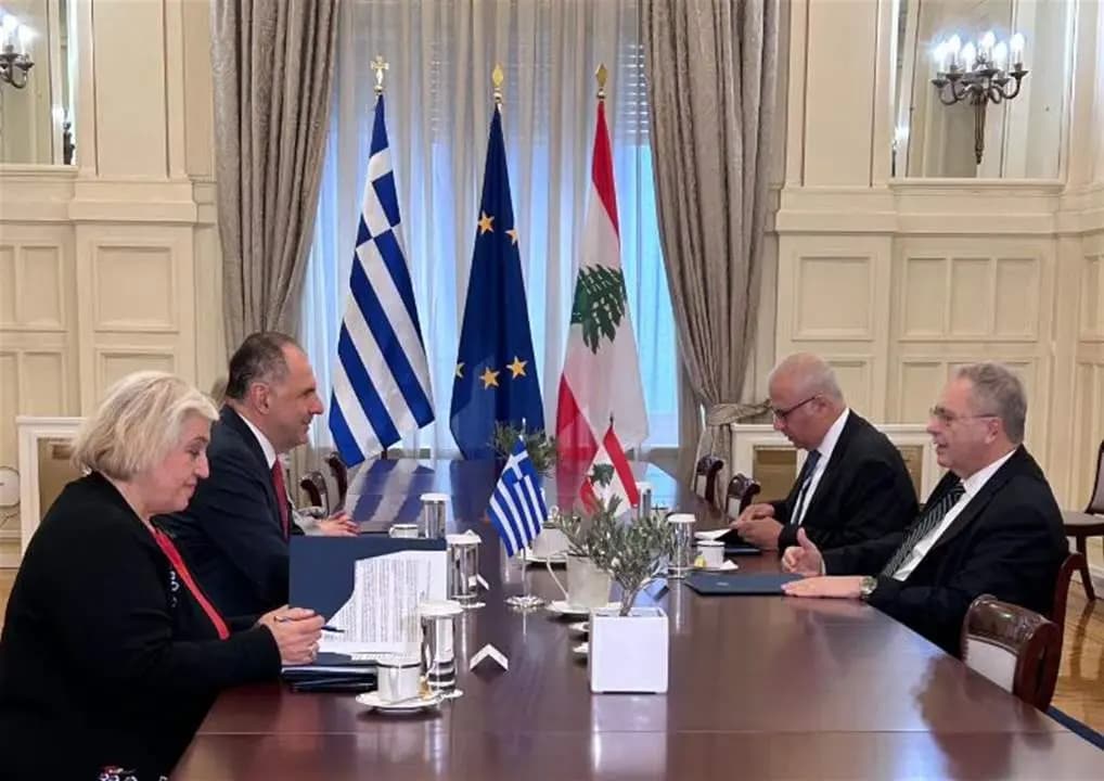 متري يلتقي وزير خارجية اليونان.. وهذا ما تم بحثه