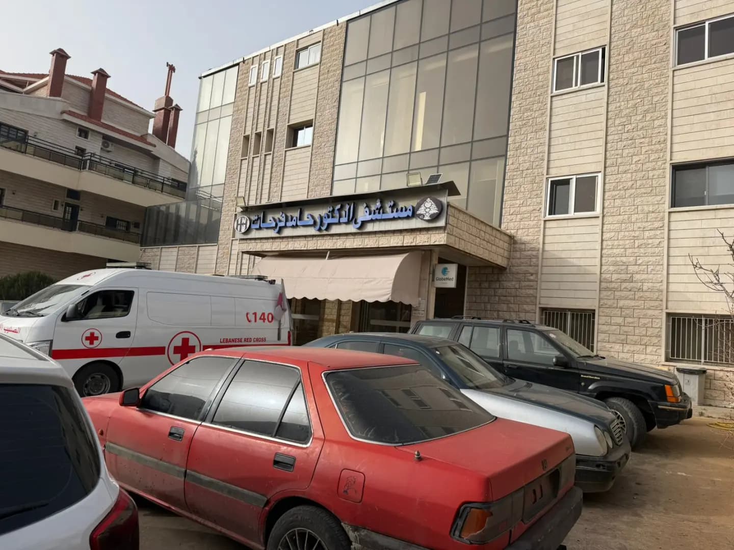 جريـ. ـمة أمام مستشفى في البقاع.. تركه ينـ. ـزف داخل السيارة وهرب