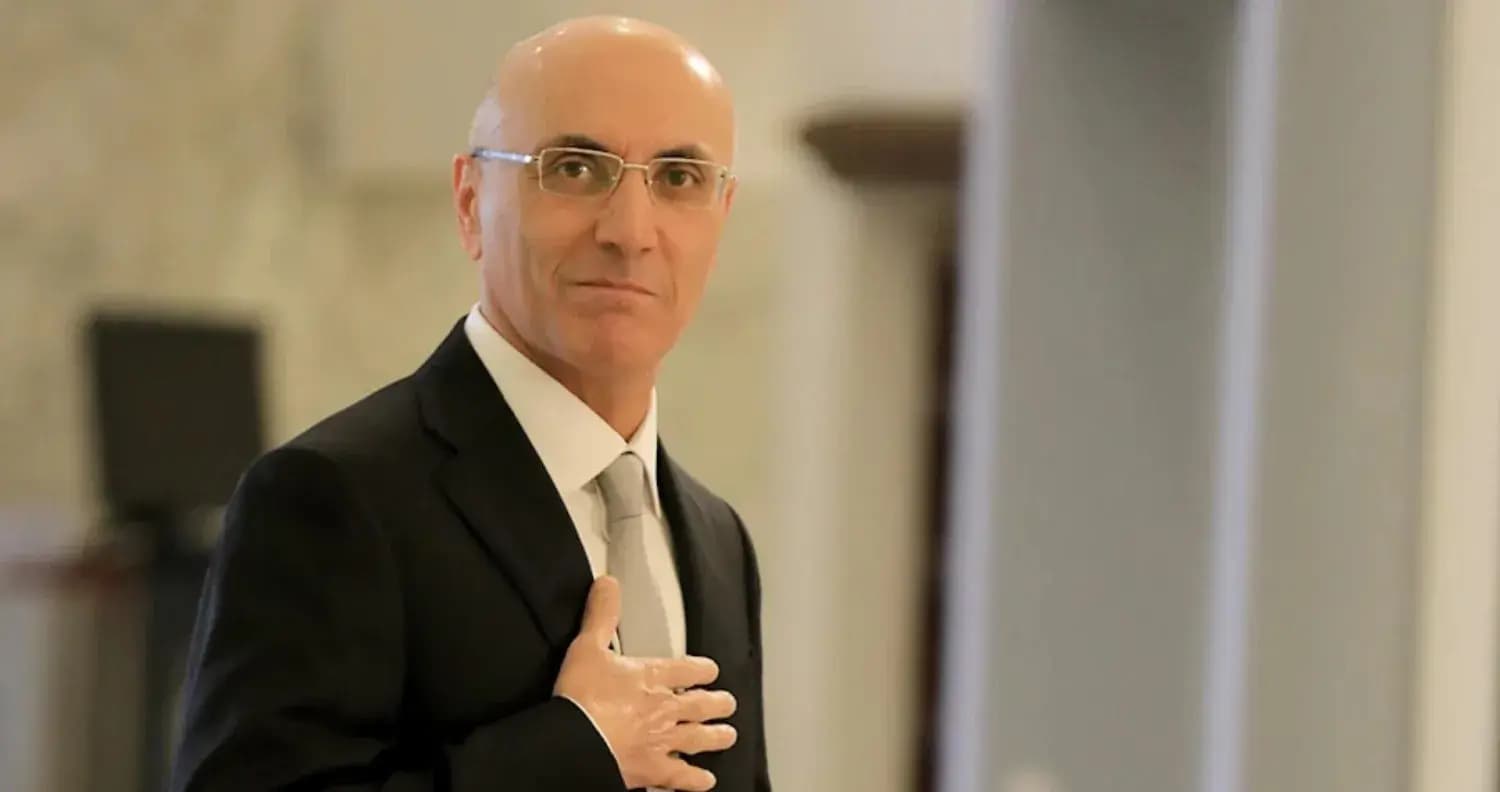 "متضامنون مع فرنسا".. الحجار يتصل بماغرو معزّيًا