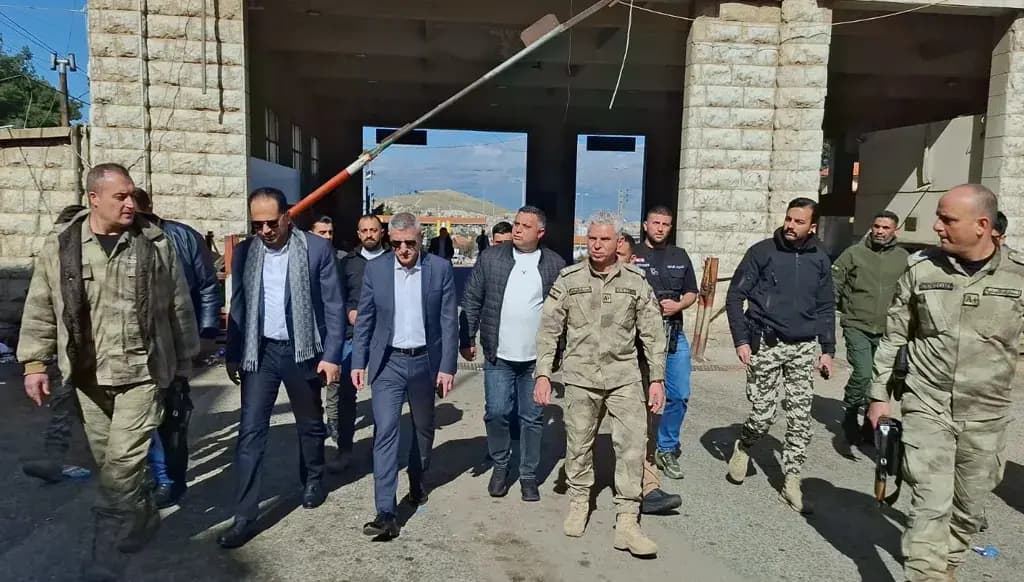 حالة طوارئ في معبر المصنع.. وخليل يشرف على تسريع حركة الشاحنات