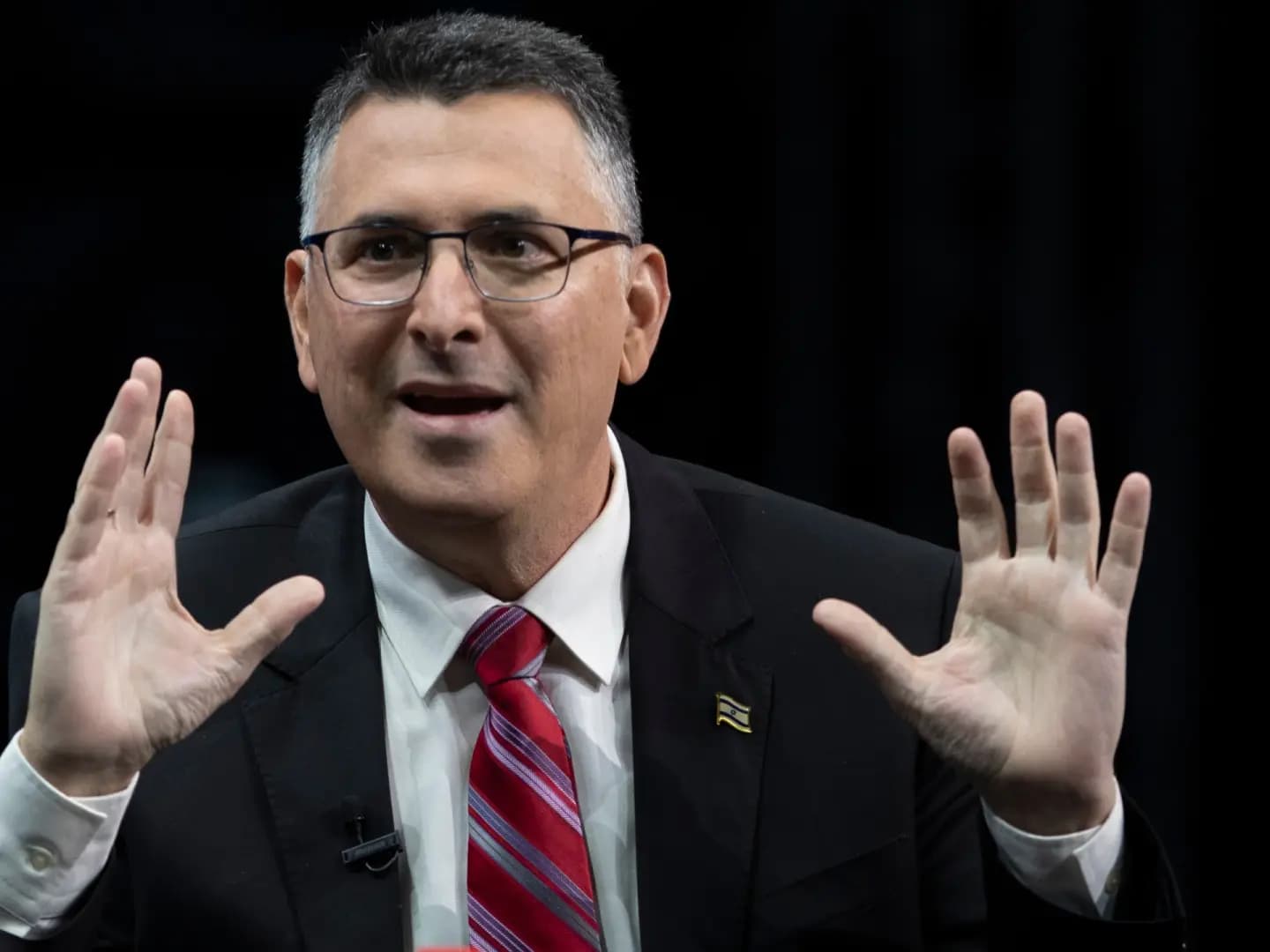 عشية محادثات واشنطن.. ساعر يدعو لبنان للتعاون ضد حـ. ـز. ب الله