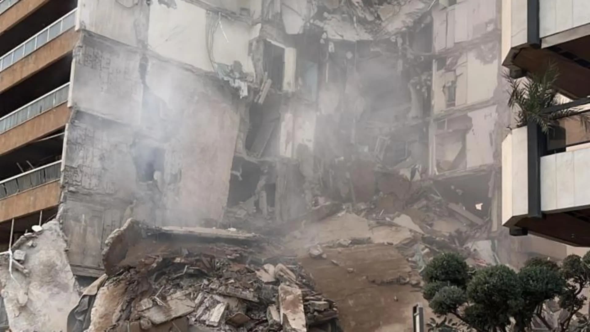 بعد تضرره جراء الاستهداف.. قرار بهدم مبنى في بيروت