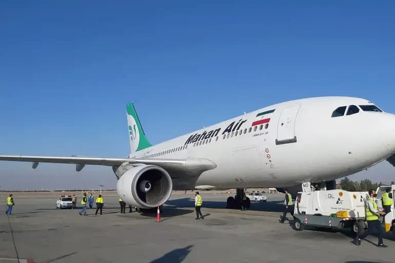 إيران تعلن إعادة فتح مجالها الجوي.. وتهدد!