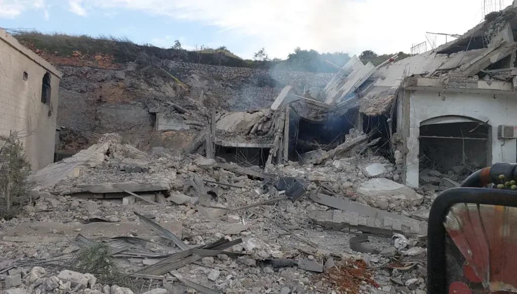 غارات مكثفة على القطاع الأوسط