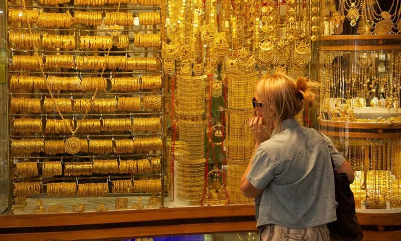 الذهب يرتفع مع وقف القصف على إيران