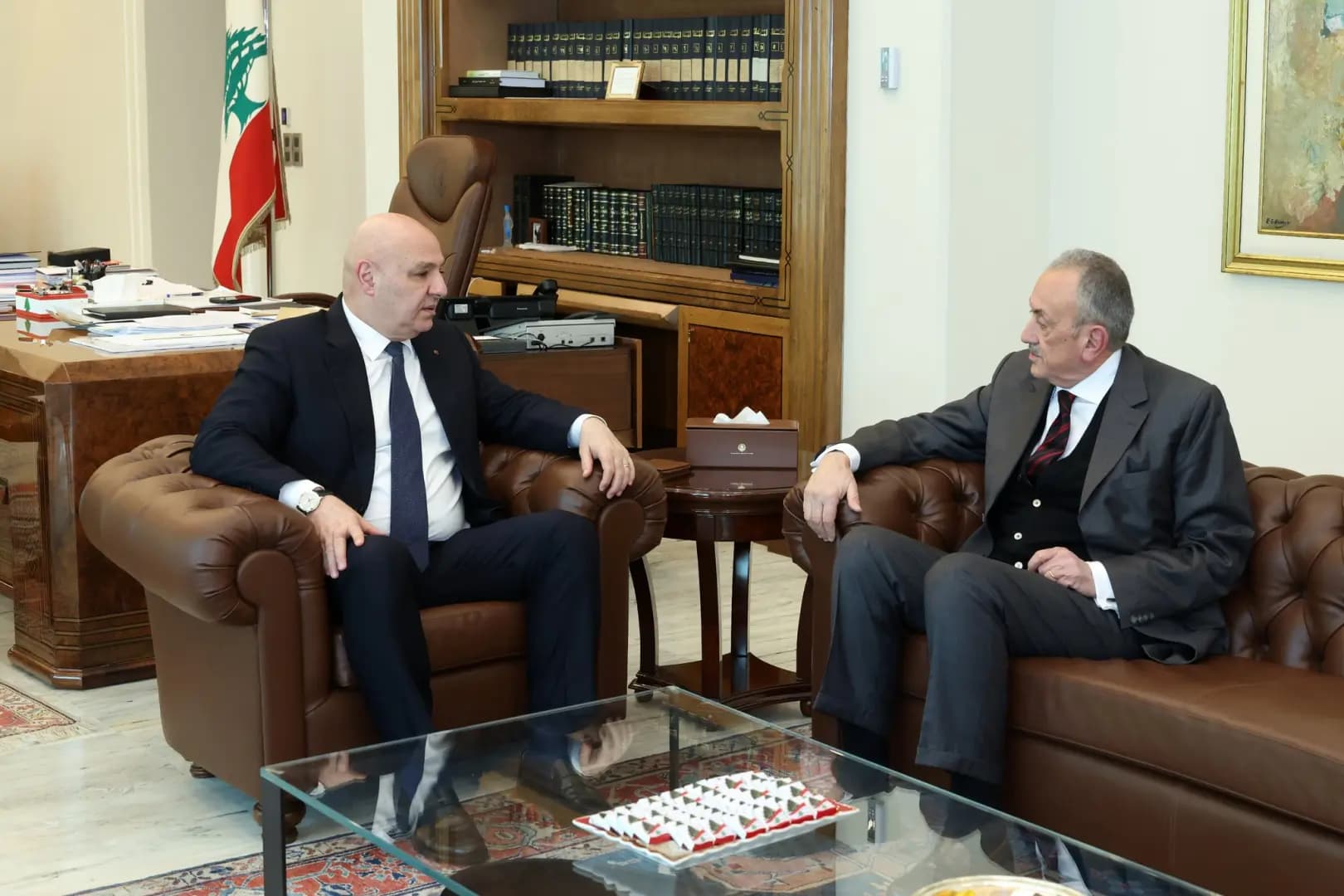 عون وكرم يبحثان وقف إطلاق النـ. ار ولقاء واشنطن