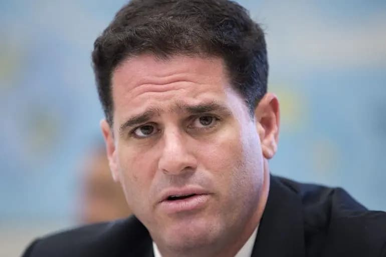 ديرمر سيقود المفاوضات في لبنان