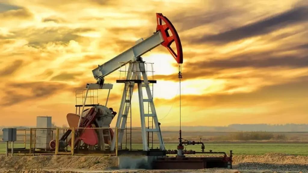 النفط يتراجع مع انحسار التوتر.. إلى أين وصلت الأسعار؟