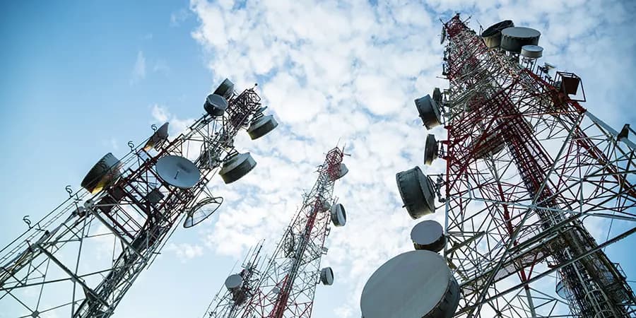 شركات الاتصالات تواكب عودة النازحين.. وتباشر بإصلاح الأعطال