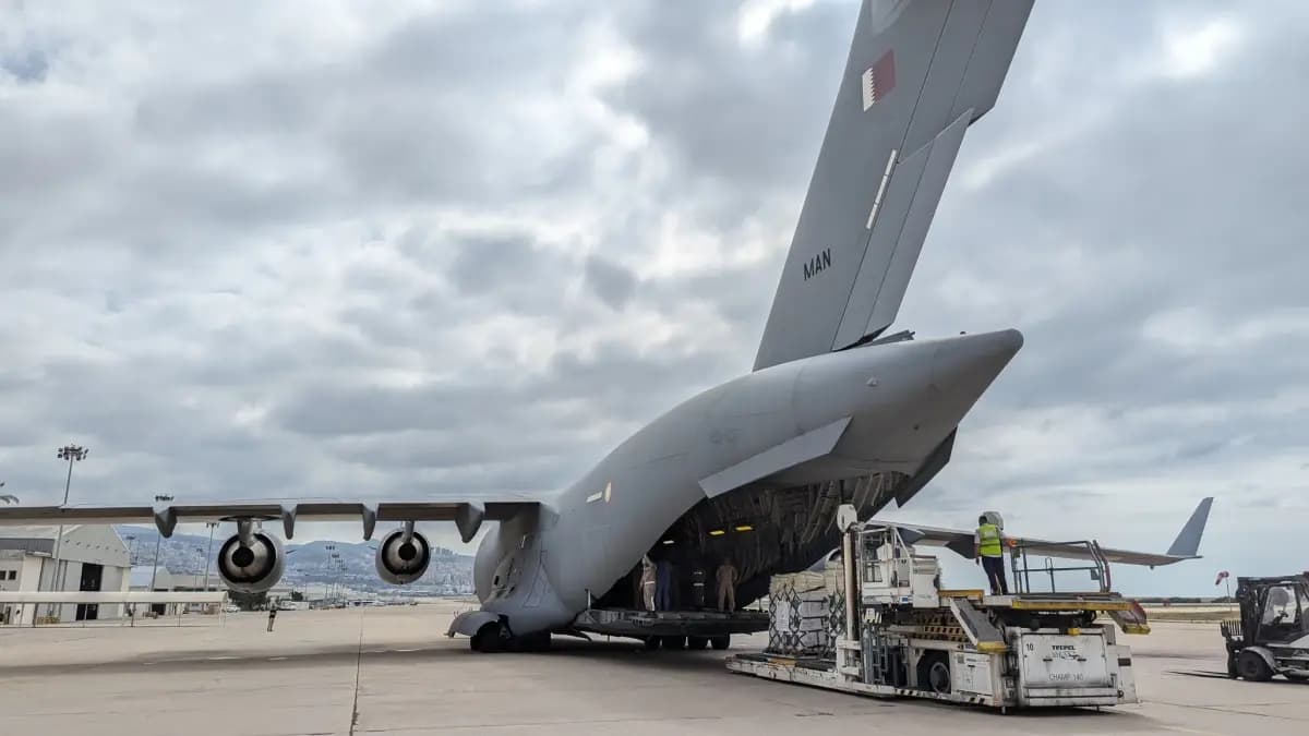 إدانة ودعم.. طائرة قطرية تصل لبنان قريبًا
