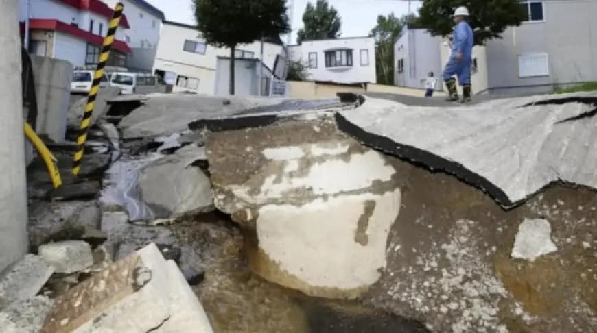 اليابان تحذر من زلزال "هائل"!