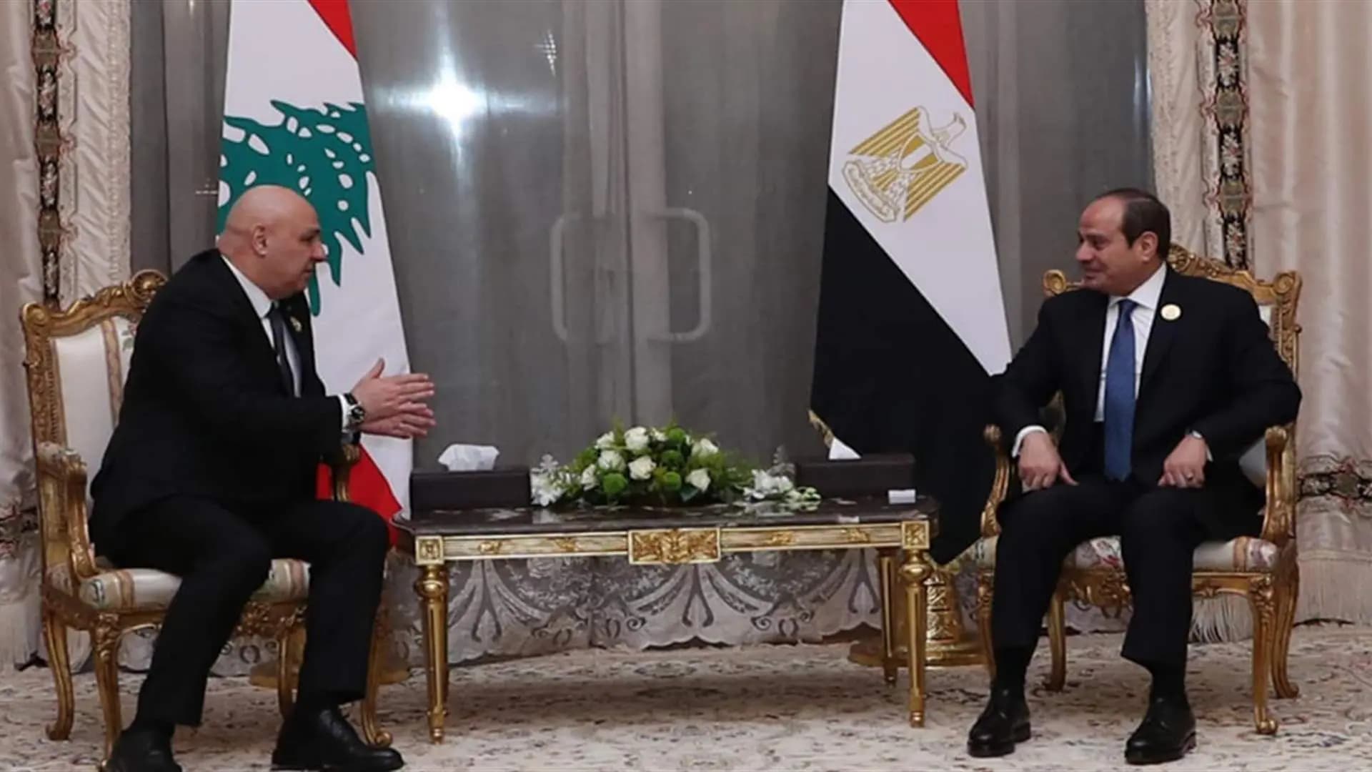 "دعم مصري لوقف التصعيد".. اتصال بين عون والسيسي!