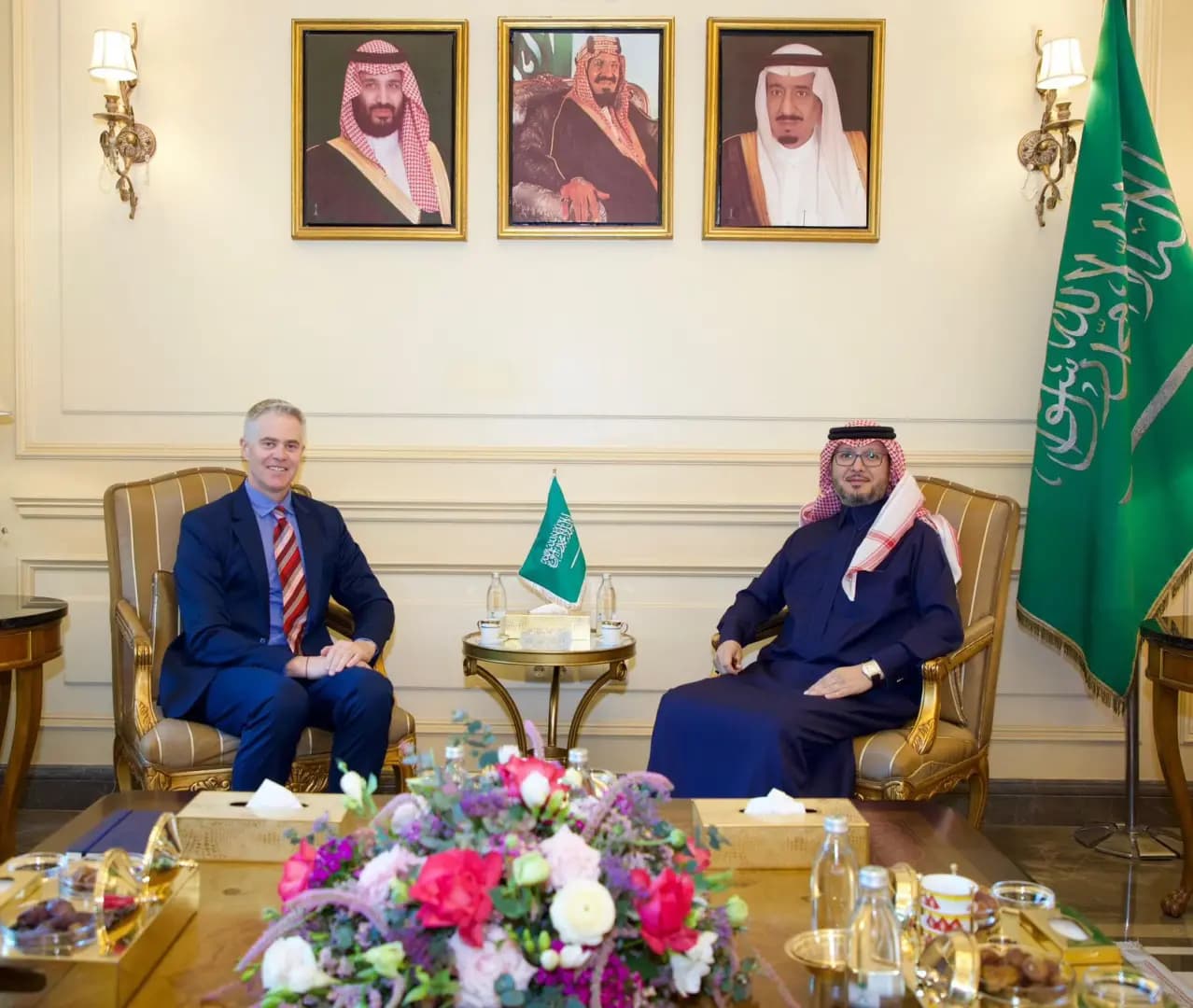 بخاري يلتقي السفير الأسترالي الجديد في لبنان