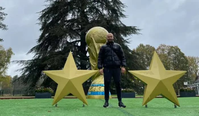 كابتن فريق "أولمبيك ليون" الفرنسي في بيروت