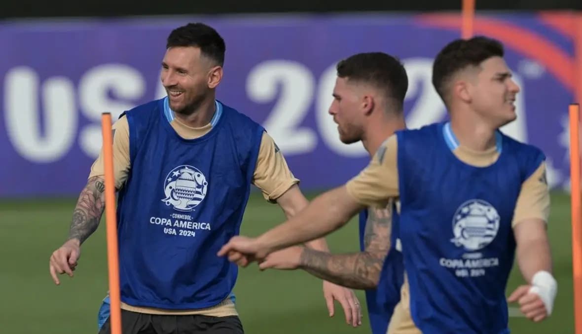 مدرب الأرجنتين يحسم الجدل حول "ميسي"