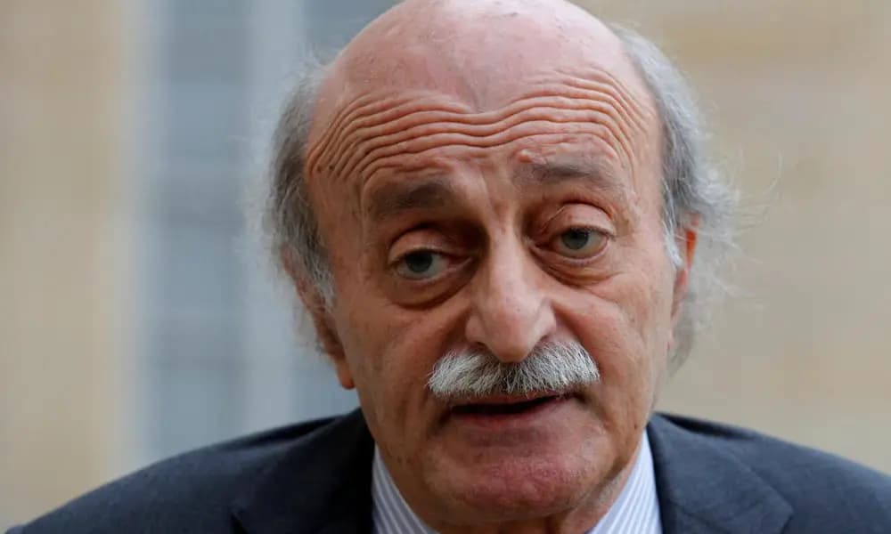 جنبلاط يصطف إلى جانب المقاومة.. الي مش عاجبو يستقيل